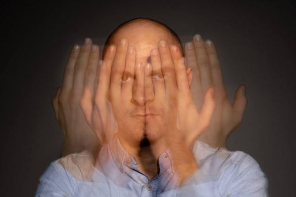 Люди «расплатились» за интеллект болезнями психики — исследование