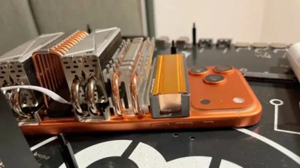 iPhone 17 Pro с кулерами для SSD выдержал стресс-тест без тротлинга