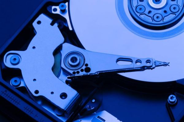 Toshiba создала первый в мире жесткий диск с 12 пластинами