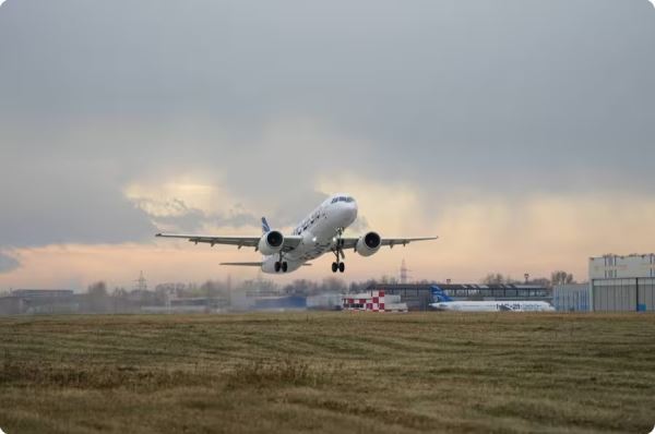 До 3500 метров и до 500 км/ч, с полностью отечественными системами: второй импортозамещённый МС-21 поднялся в воздух