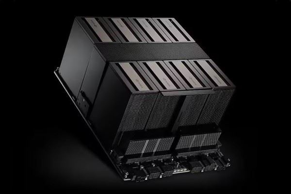 Представлен первый в мире сервер Nvidia HGX B300 с жидкостным охлаждением